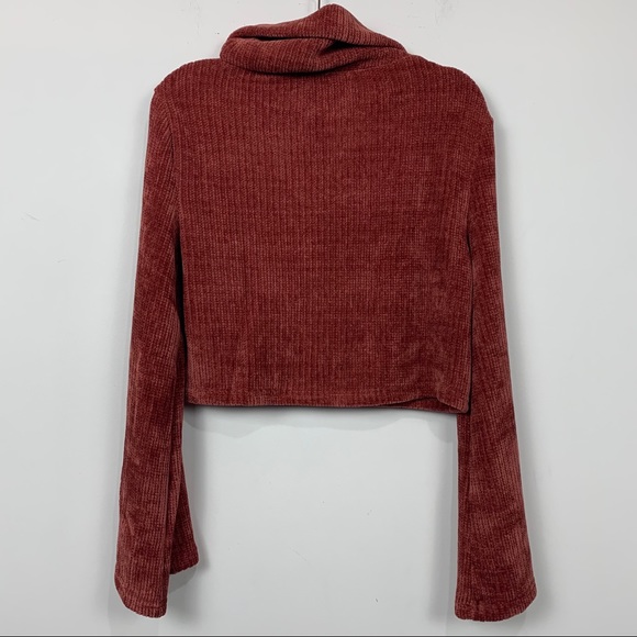 NWT MINKPINK Whole Hearted Cropped Sweater Masala - Picture 3 of 4